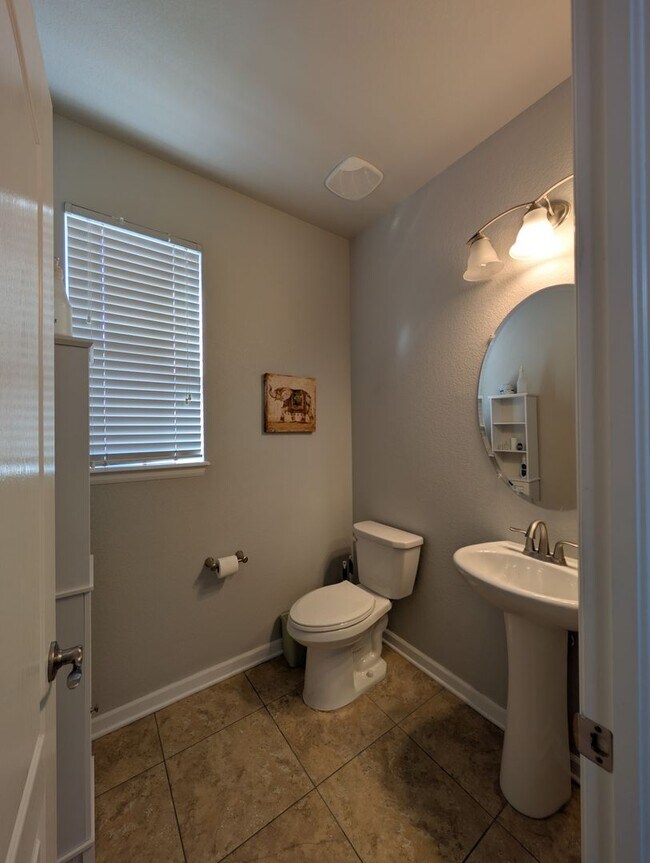 Building Photo - 22441 E Chenango Dr