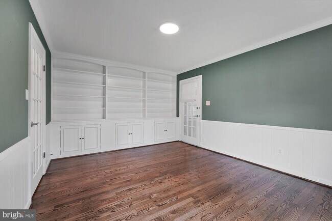 Building Photo - 6109 Clearwood Rd