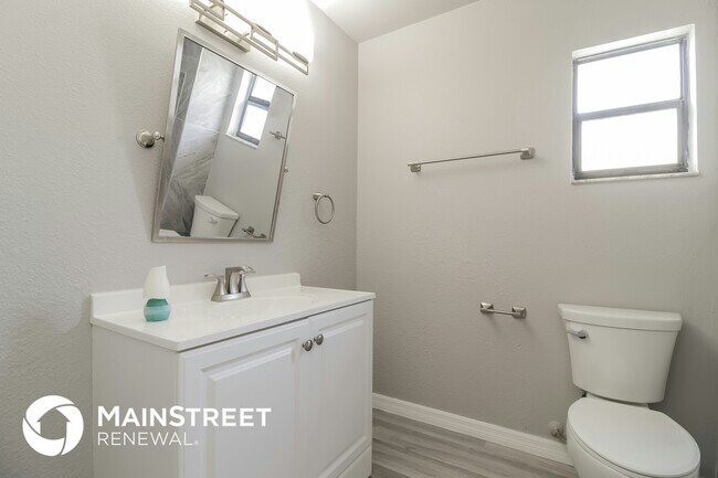 Building Photo - 1728 Victory Palm Dr