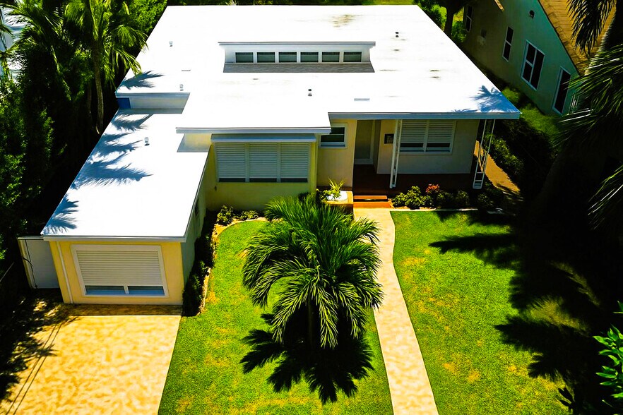 Primary Photo - 1325 Marseille Dr