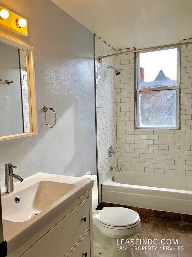 Building Photo - 1708 3rd St NW