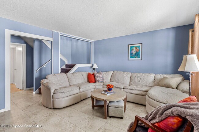 Building Photo - 412 Emerald Dr S