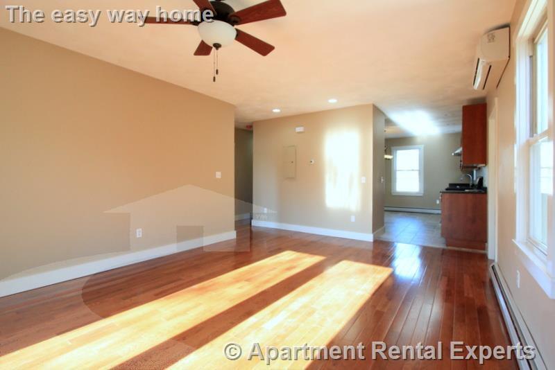 Building Photo - 119 Central St