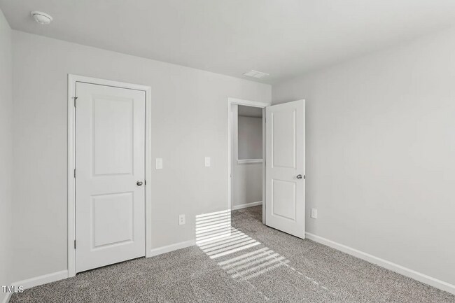 Building Photo - 314 White Birch Ln