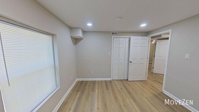 Building Photo - 7 Ratcale Ln