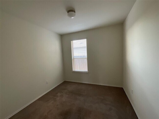 Building Photo - 136 Bonnet Blvd