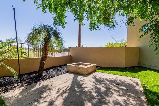 Building Photo - 7601 E Roosevelt St