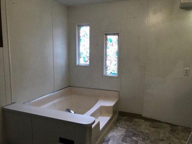 Building Photo - 3 bedroom in Waitsburg WA 99361
