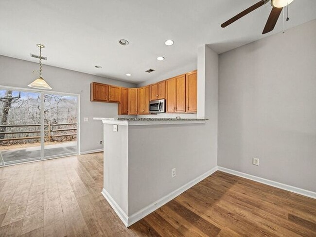 Building Photo - 503 Delta Dr