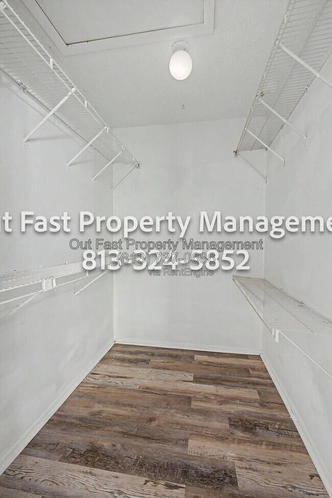 Building Photo - 1275 Sylvia Ave