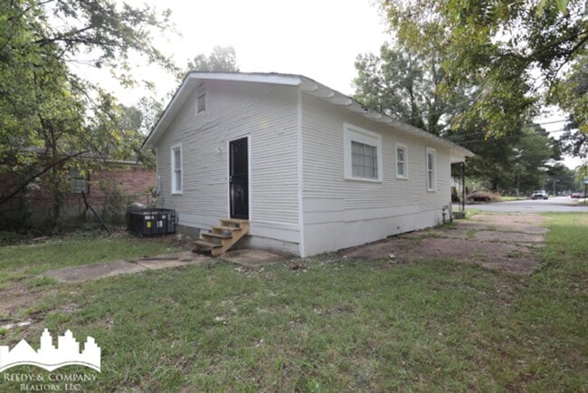 Building Photo - 2716 Deadrick Ave
