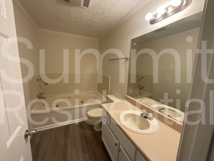 Building Photo - 2784 Coventry Green SE