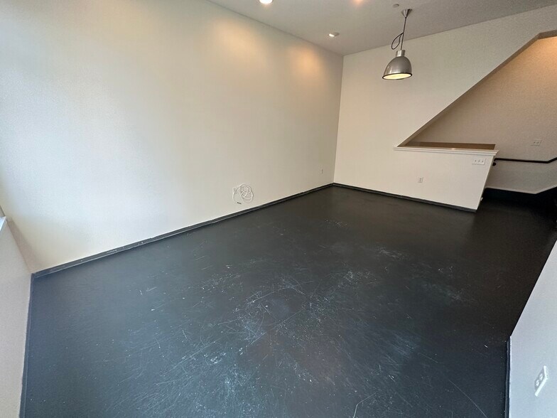 Building Photo - 147 E Berkeley St