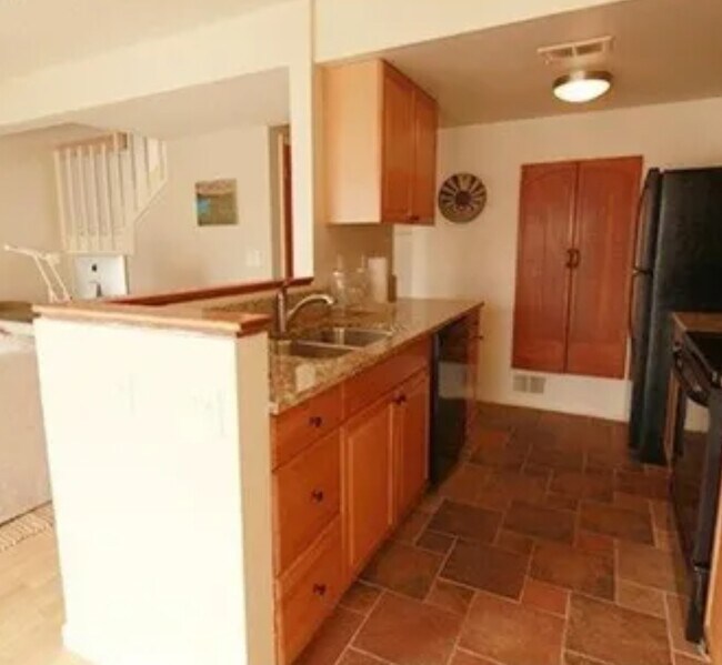 Building Photo - 3822 Northbrook Dr