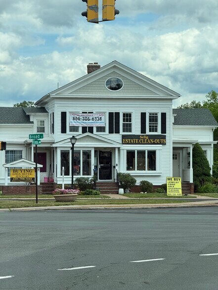 Building Photo - 161 Broad St