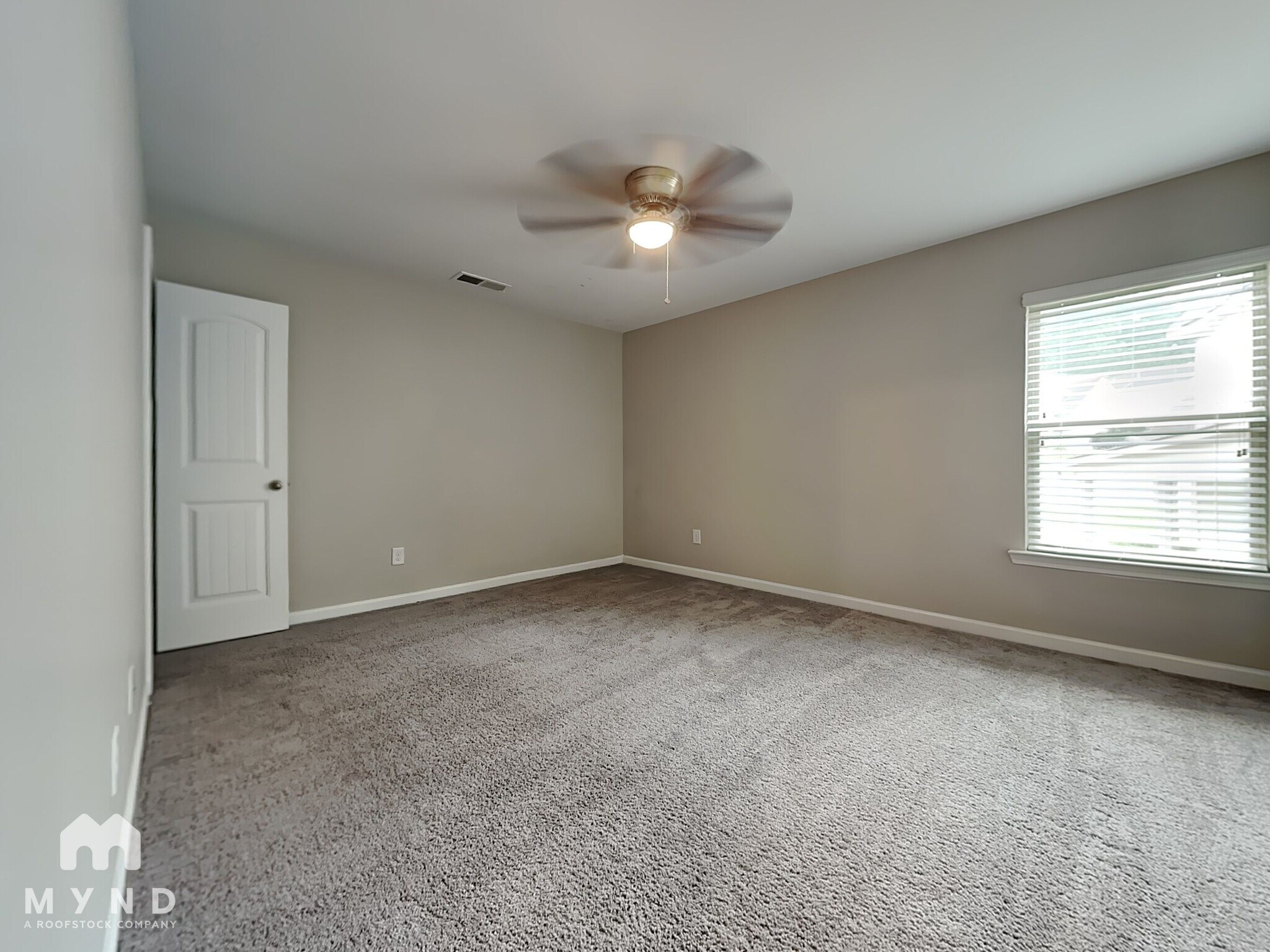 Building Photo - 2455 Quincy Loop