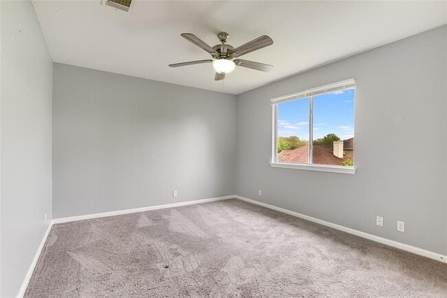 Building Photo - 118 Dogwood Dr