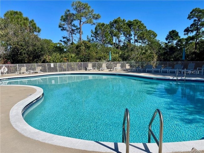 Building Photo - 3701 NW Willow Creek Dr