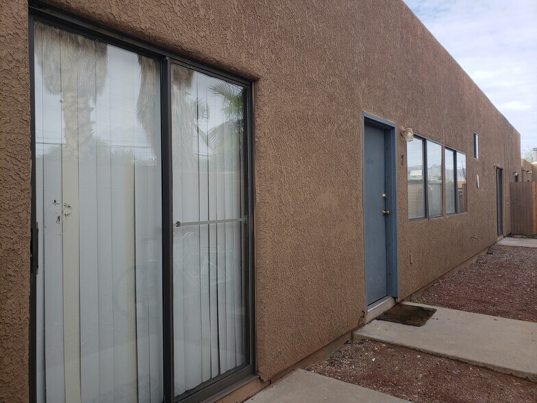 Building Photo - 1440 E Lee St