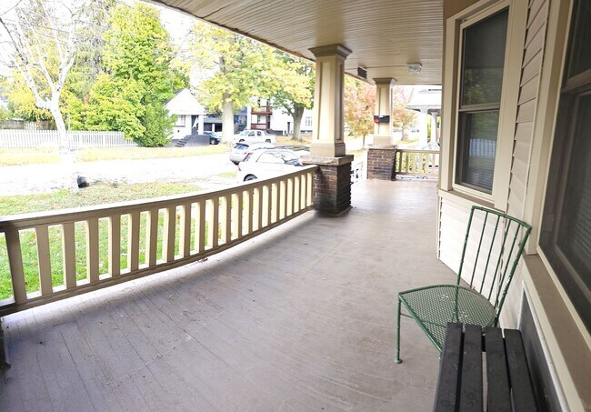 Building Photo - 11301 Florian Ave