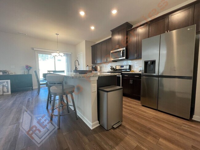 Building Photo - Wonderful 3 Bedroom 2-Car Garage House wit...