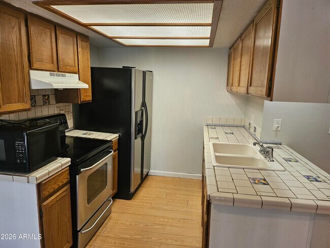 Building Photo - 520 N Stapley Dr
