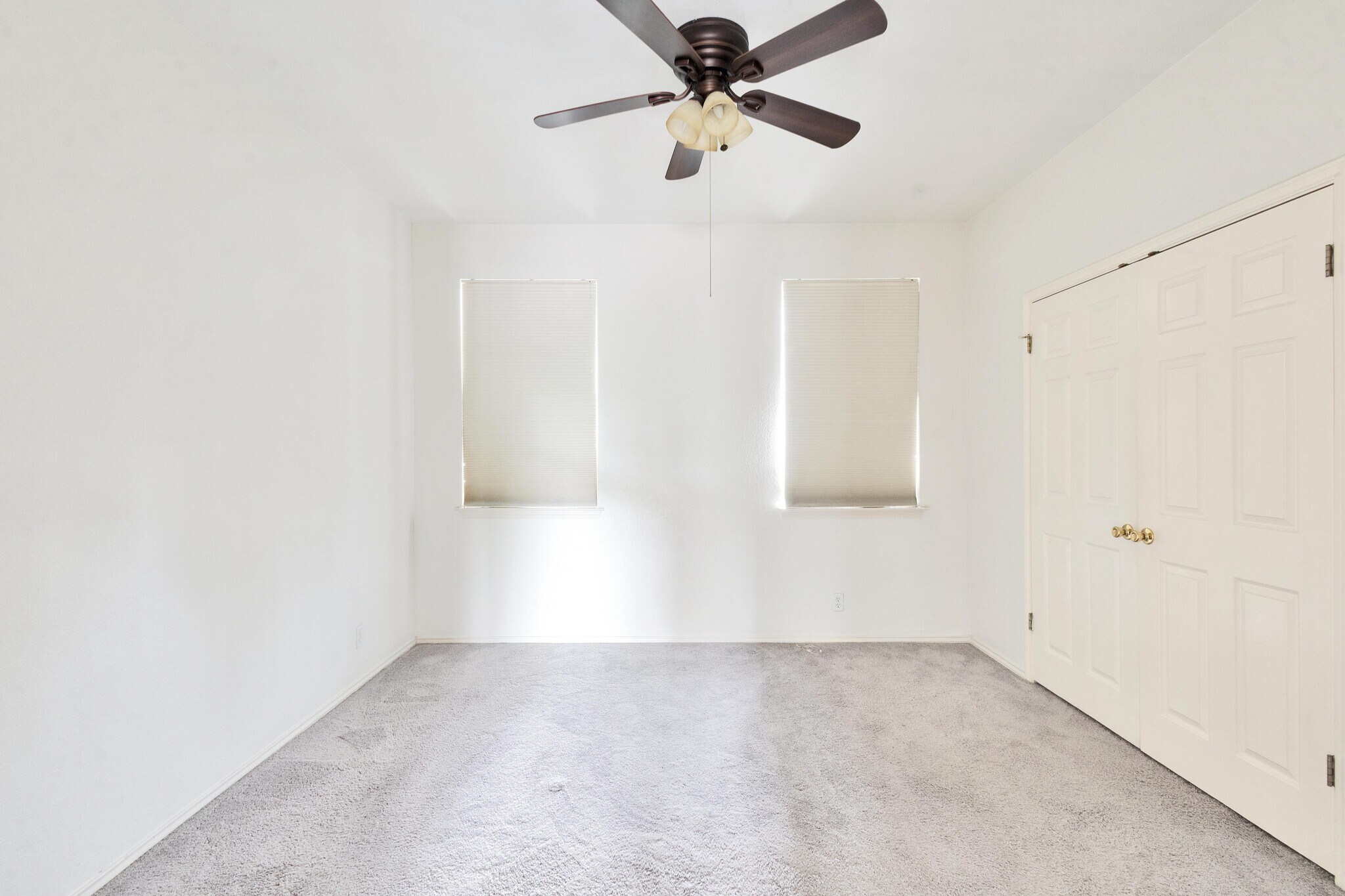 Master suite 2-windows - 12401 Los Indios Trl