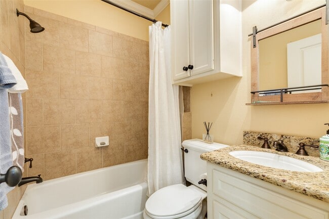 Building Photo - 6 Criolla Ct