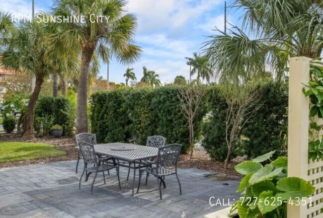 Building Photo - 7700 Boca Ciega Dr
