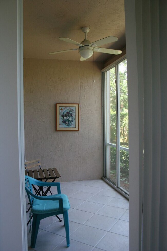 Building Photo - Rare Find! Gorgeous 3/2 villa with garage in Boca Pointe!