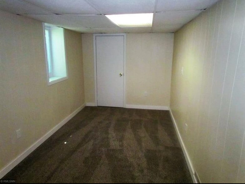 Building Photo - 306 4th Ave NE