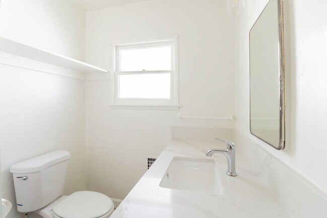 Building Photo - Berendo Street Apartments