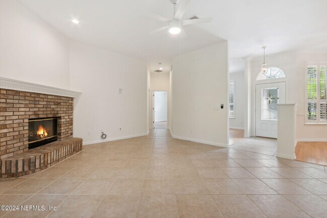 Building Photo - 1181 Westwood Dr