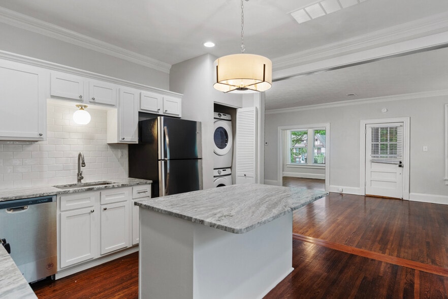 Building Photo - 282 Hawthorne St