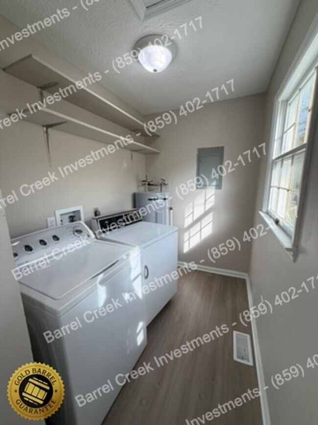 Building Photo - 417 A Earl St