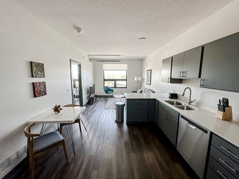 Building Photo - 1261 8th St