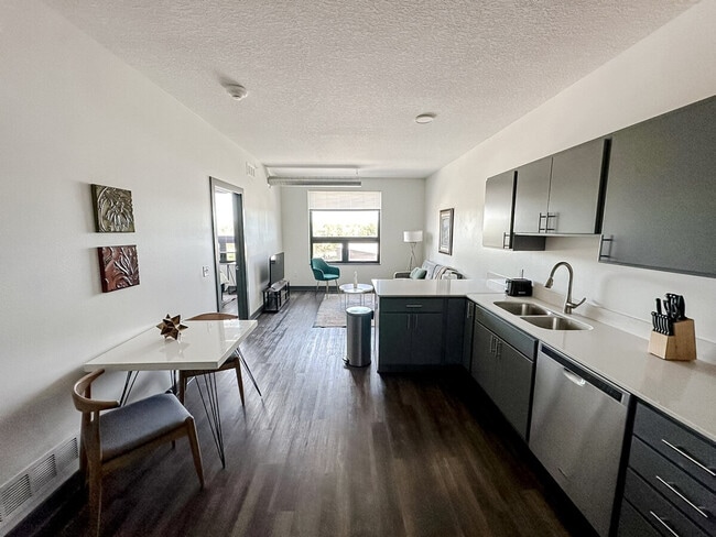 Building Photo - 1261 8th St