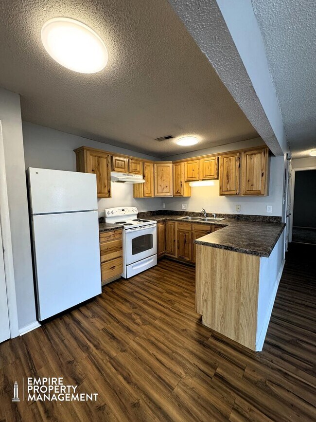 Building Photo - Move-In Special: $99 (+Security Deposit)