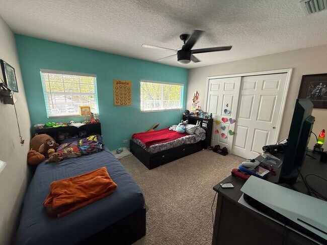 Building Photo - 3/2.5 Townhome in St Cloud-COMING SOON
