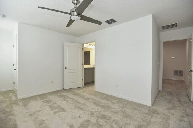 Building Photo - 720 Benoi Dr