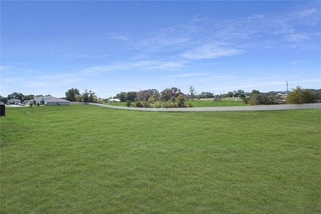 Building Photo - 181 Silver Maple Bend