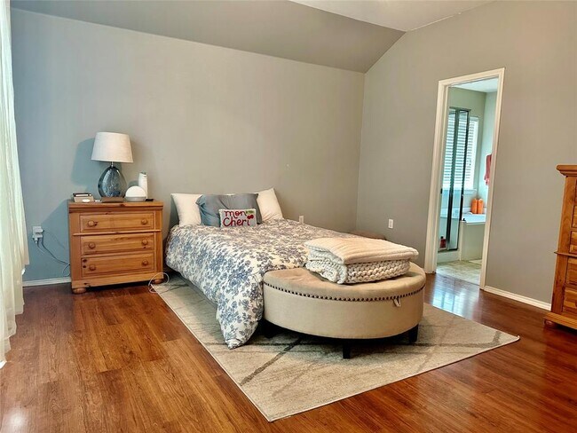 Building Photo - 7521 Cedar Edge Dr
