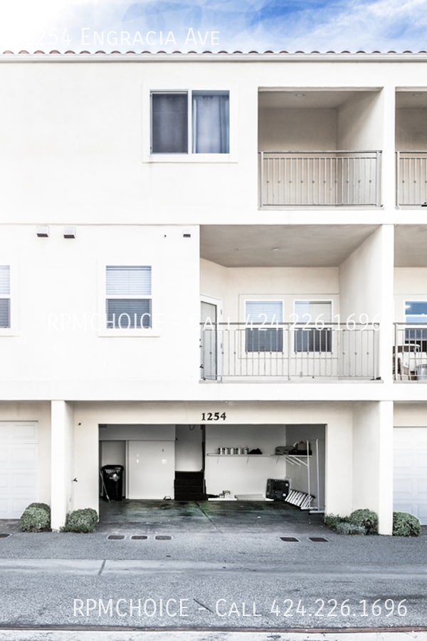 Building Photo - 1254 Engracia Ave