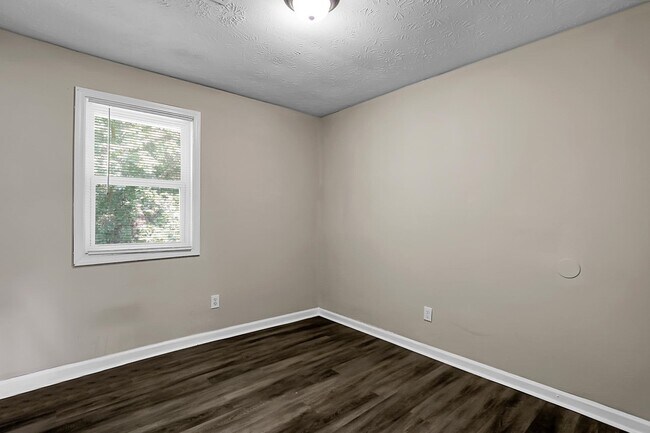 Building Photo - 1229 Creek Forest Ct NW