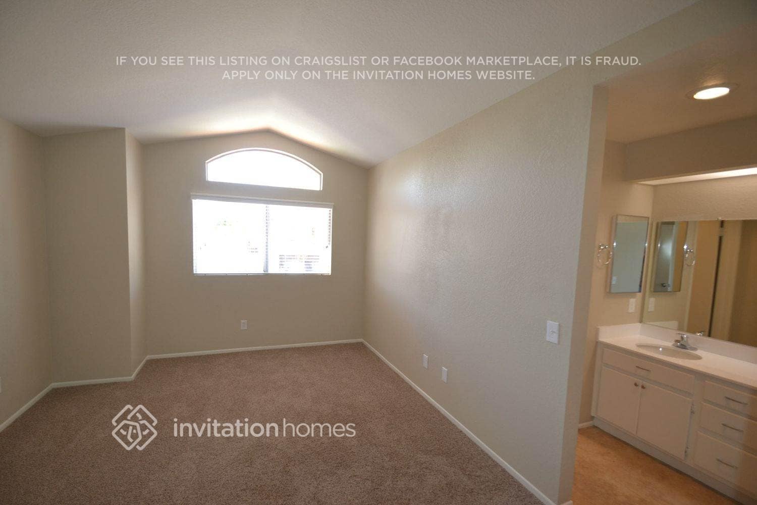 Building Photo - 23798 Vía Olivia