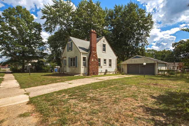Building Photo - 25433 McDonald St