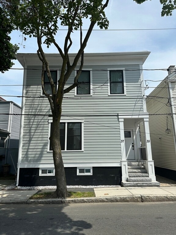 Building Photo - 37 Porter St