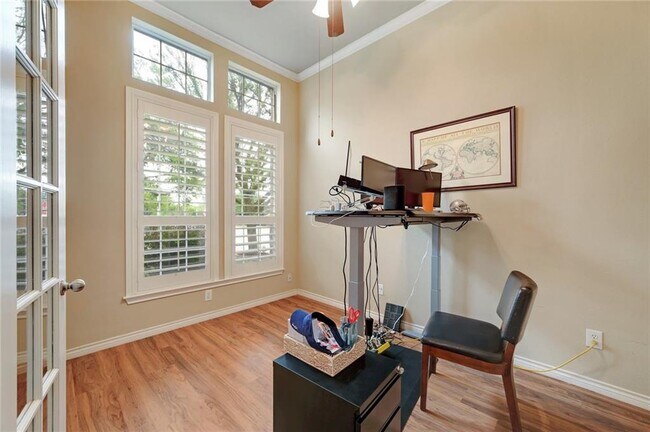 Building Photo - 2605 Tumbling River Dr