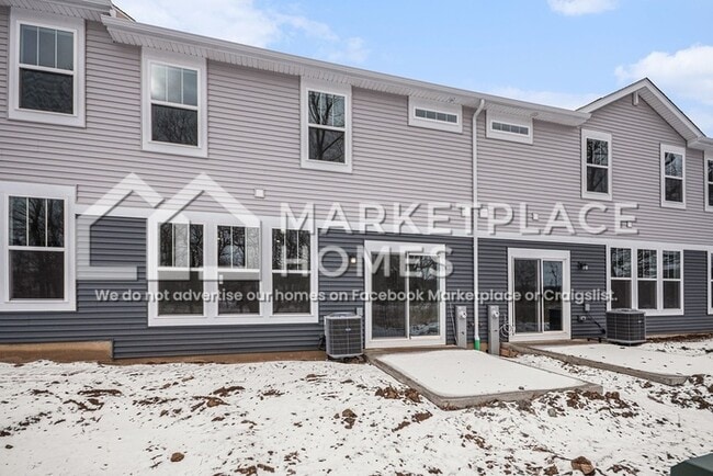 Building Photo - 273 Red Oak Cir