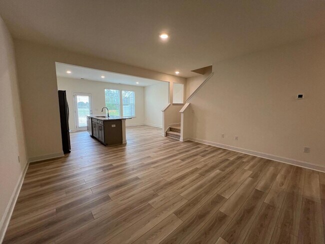 Building Photo - 53 Bluebottle St